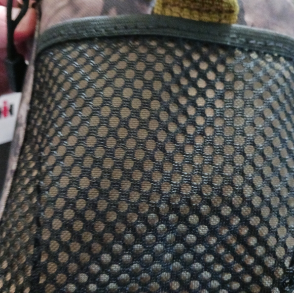 Case International Camo Insulated Cooler -Lunch Box+ Case Logo Hat - Picture 13 of 16